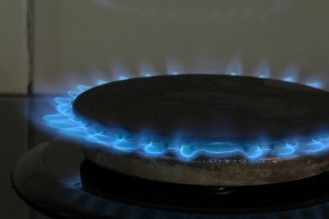 В Астрахани «газовщик» пообещал подключение и оставил людей без газа