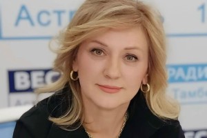 Врач из Астрахани спасла пассажирку самолета во время полета