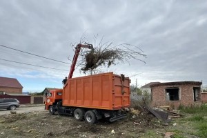 Коммунальные службы Астрахани вывезли более 1600 тонн мусора за апрель