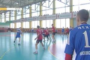 Первое поражение астраханских гандболистов на чемпионате России