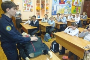 Члены РОССОЮЗСПАСа продолжают серию занятий в гимназии №3
