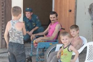 Вынужденные переселенцы из Украины выразили благодарность сотрудникам МЧС России по Астраханской области.