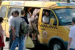 Жители астраханских окраин жалуются на работу общественного транспорта