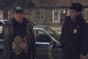 В Астрахани по «горячим следам» задержан подозреваемый в грабеже
