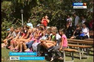 Урок туризма. Детям из Камызякского района показали, как нужно беречь окружающую среду