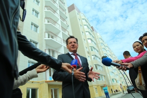 Астраханская область обеспечит новым жильем всех очередников