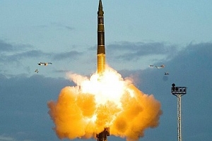 РВСН провели испытательный пуск баллистической ракеты «Тополь»