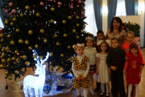 Общественный совет при УМВД России по Астраханской области пригласил на Новогоднюю ёлку детей из семей, попавших в трудную жизненную ситуацию