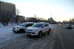 В Астрахани ГИБДД проводит проверку по факту дорожного происшествия, в результате которого пострадала женщина