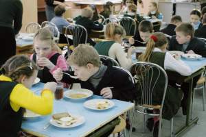 В Астраханской области отменили бесплатные завтраки для учеников начальных классов
