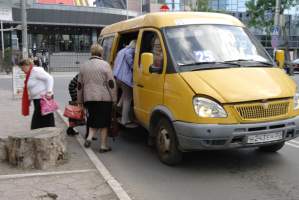 В Астрахани нерадивых владельцев маршруток заставят уйти с дорог областного центра