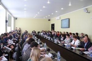 Ясельные группы и уход от «двухсменки»: в Астрахани обозначили основные проекты в образовании