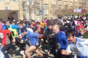 В Астраханской области легкоатлетический пробег собрал более 500 участников
