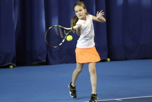 В Астрахани несколько сотен малышей оценили преимущества большого тенниса