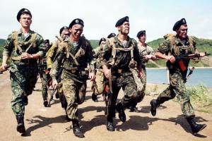 Морские пехотинцы Каспийской флотилии отразили нападение вражеского десанта