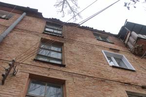 Жильцы одного из многоквартирных домов Астрахани опасаются за свои жизни