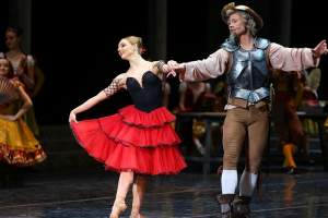 В Астраханском театре оперы и балета прошел день открытых дверей