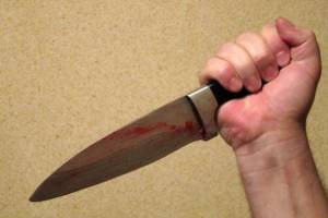 Астраханец в порыве ярости схватился за кухонный нож