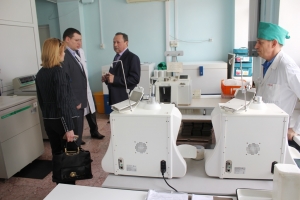 Главный федеральный инспектор по Астраханской области посетил объекты здравоохранения 