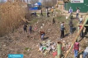Астраханские школьники спасают ерик Солянка