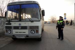 В Астраханской области пьяный водитель автобуса вез 15 человек