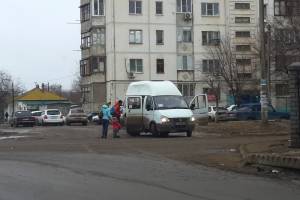 В Астрахани ГИБДД запретила маршруткам ездить по улице Барсовой