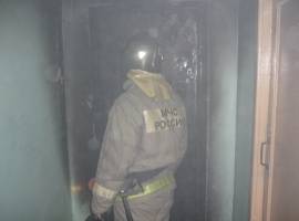 В Астрахани из-за пожара в многоэтажном доме чуть было не погибли люди