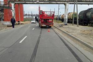 В Астрахани в столкновении с грузовиков сильно пострадал велосипедист