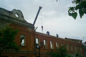 В Астрахани на ул. Советской реставрируют памятник архитектуры