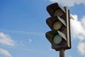 Неработающие светофоры стали причиной нескольких аварий в Астрахани