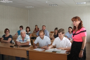 В Астрахани полицейские совместно с Общественным советом организовали краткосрочные курсы повышения квалификации  для госслужащих