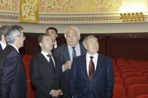 Александр  Жилкин поздравил Нурсултана Назарбаева