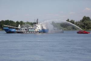 Вооруженные люди захватили судно в Астрахани