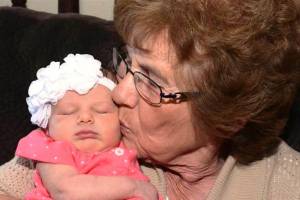 В США у 86-летней женщины родилась 86-я правнучка