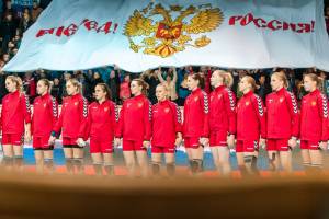 Астраханские гандболистки уступили черногоркам в товарищеском турнире
