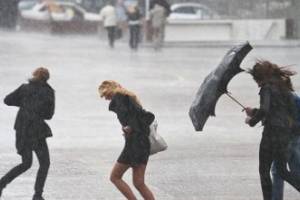 В Астрахани ожидаются ливни, грозы и шквалистый ветер