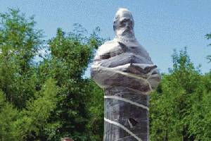 В Астрахани откроют первый в России памятник Омару Хайяму