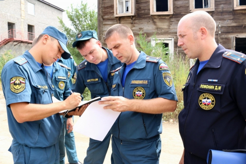 Работа в кировском районе. МЧС И МВД. Полиция и МЧС вместе. МЧС И МВД вместе. ГПН Кировского района.