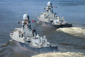 Корабли Каспийской флотилии вышли в море