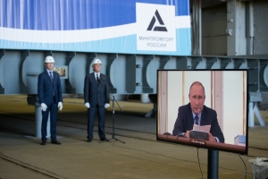 Российские власти намерены использовать конкурентные преимущества водного транспорта