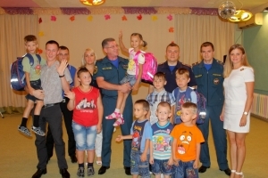 Сотрудники МЧС посетили подшефный детский дом "Малышок" с доброй миссией