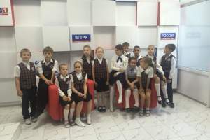 Воспитанники православной гимназии побывали с экскурсией на ГТРК "Лотос"