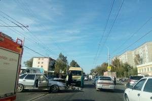 Жесткая авария на Боевой в Астрахани