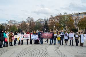 Астраханцы митинговали на площади Ленина. Их поддержали Шеин и Дунаев
