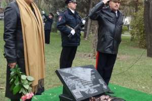 В Астрахани состоялось открытие мемориальной доски милиционеру Николаю Лиджиеву