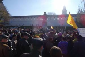 Астраханцы вышли на улицы в знак протеста