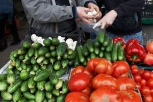 В Астрахани продолжают расти цены на овощи