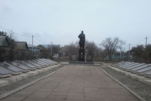 Памятник советскому солдату открыли в селе под Астраханью