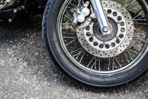 Мотоциклист погиб в Астраханской области