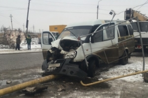 В аварии с участием маршрутного такси №107 травмы получили пять пассажиров
